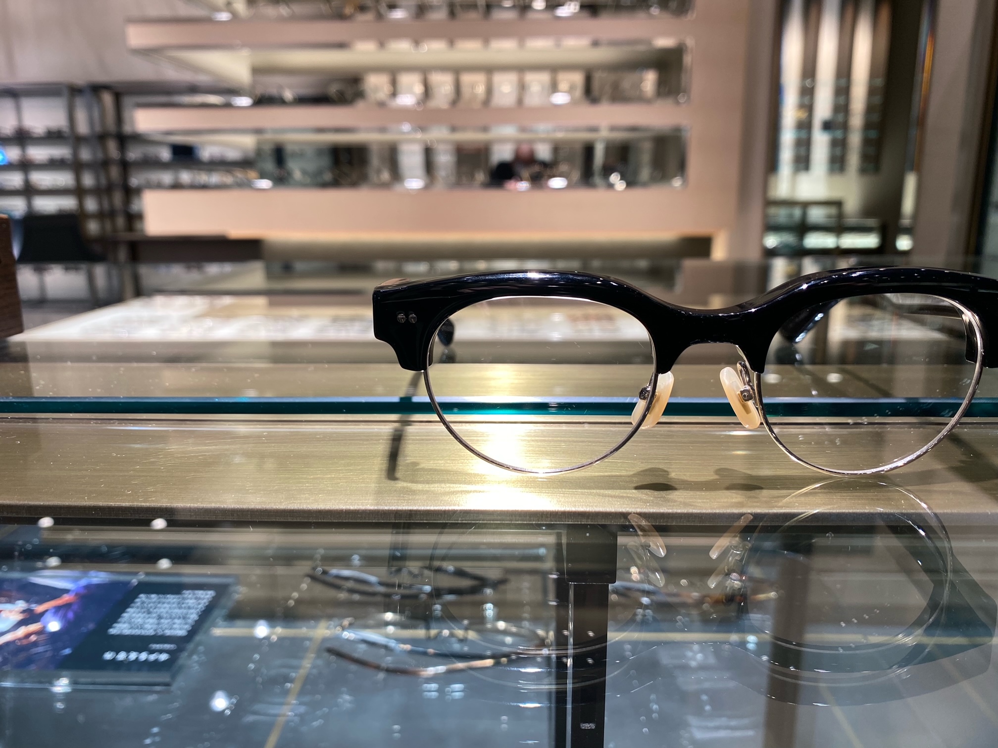 金子眼鏡店　おすすめサーモントフレーム